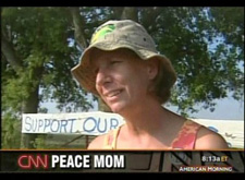 A picture named cnn_am_sheehan_vigil_at_bush_vacation_050808b.jpg