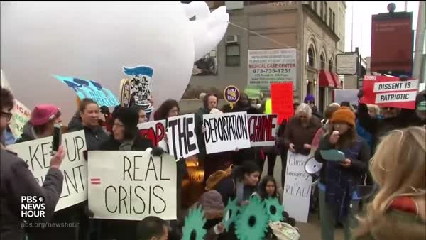 Thousands Nationwide Protest Trump's Fake Emergency | Crooks and Liars