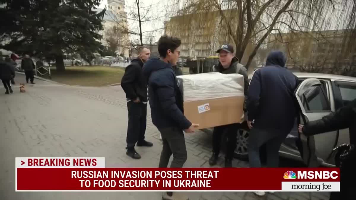 Volunteers Are Feeding Ukraine War Refugees Around The Clock - Vimarsana News