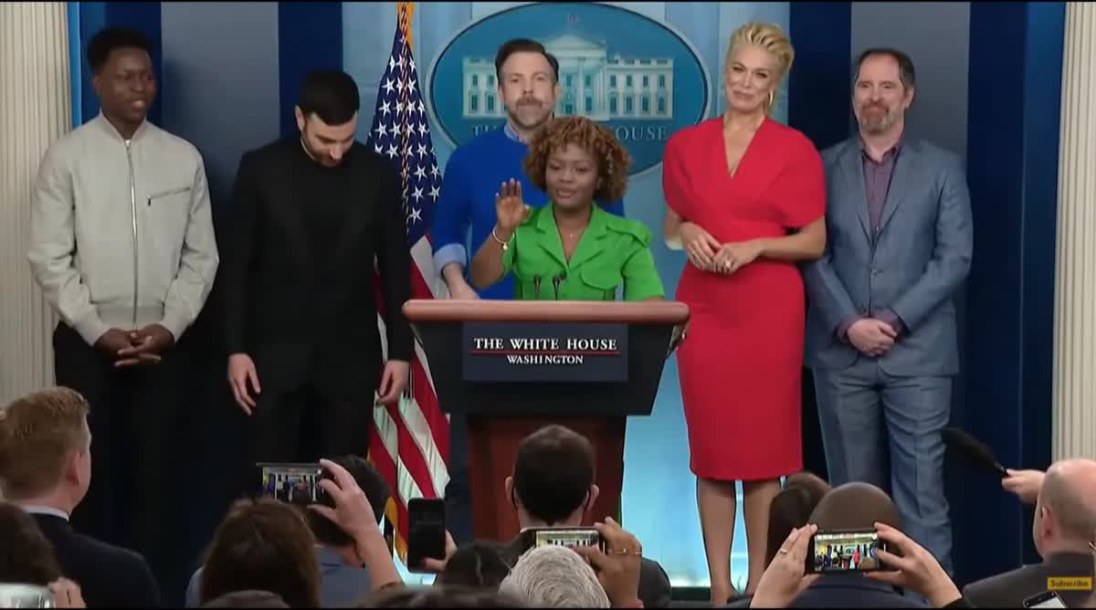 Ted Lasso At WH Press Briefing Disrupted By A Quack Reporter - Vimarsana News