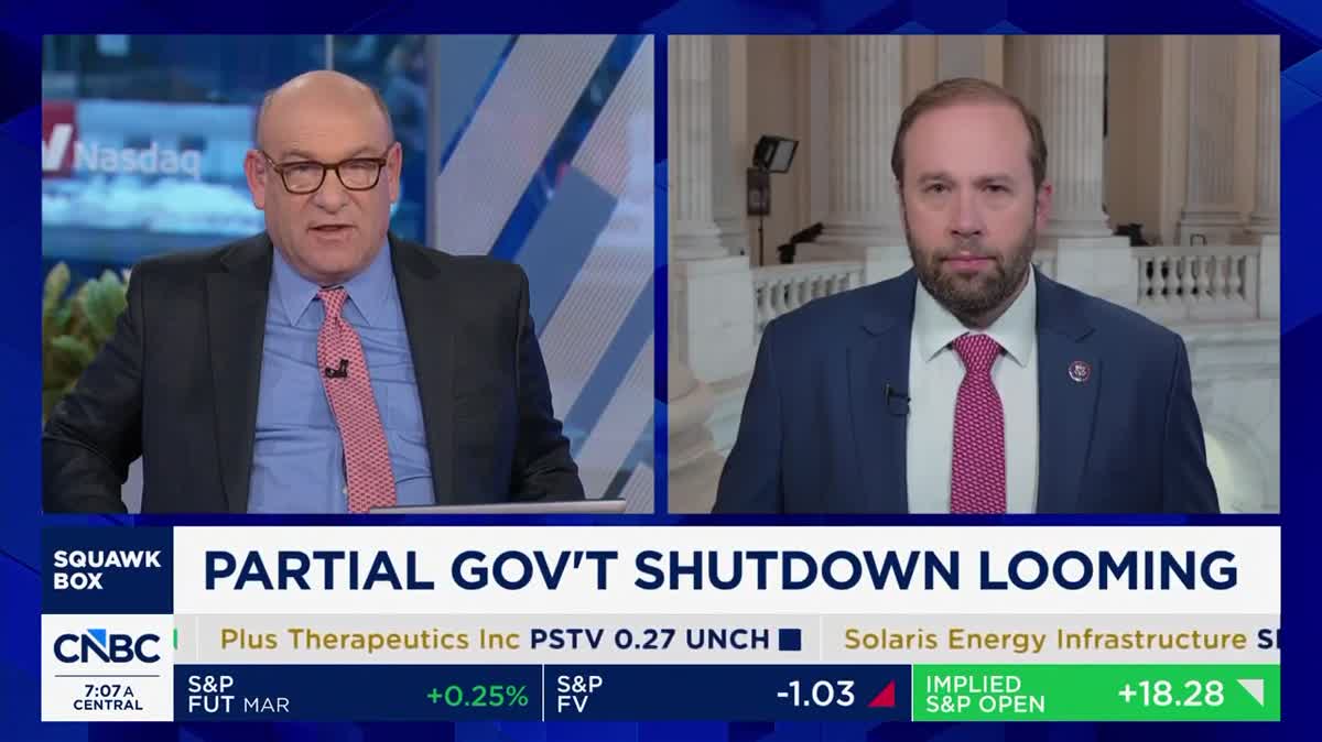 CNBC's Steve Liesman Drills GOP Rep Over 'National Embarrassment' Of ICE Camps