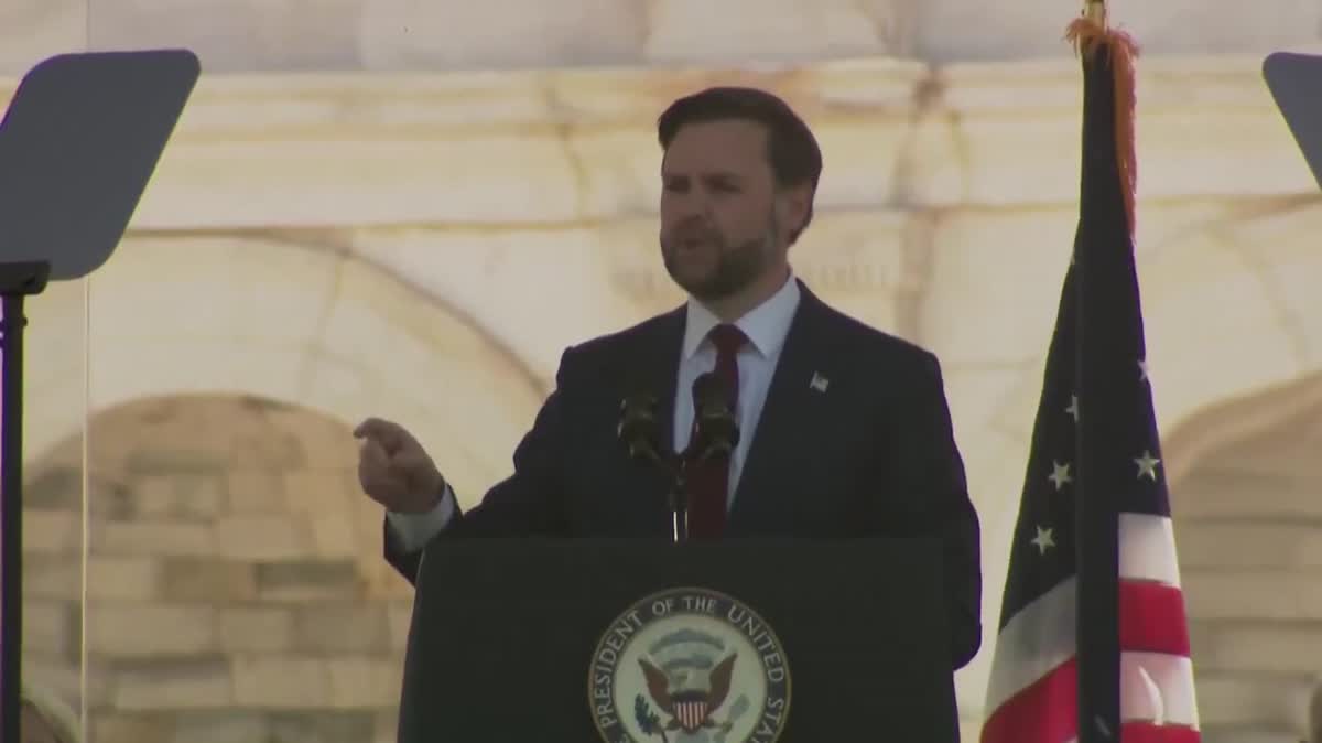 Vance Gives A Speech And Waits For Applause That Never Comes