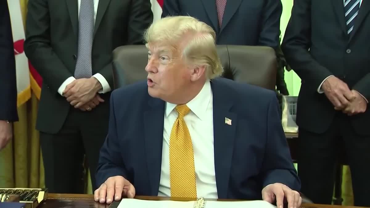 'I Saw It': Trump's Reflecting Pool Excuse Gets Bigger Every Time He Tells It