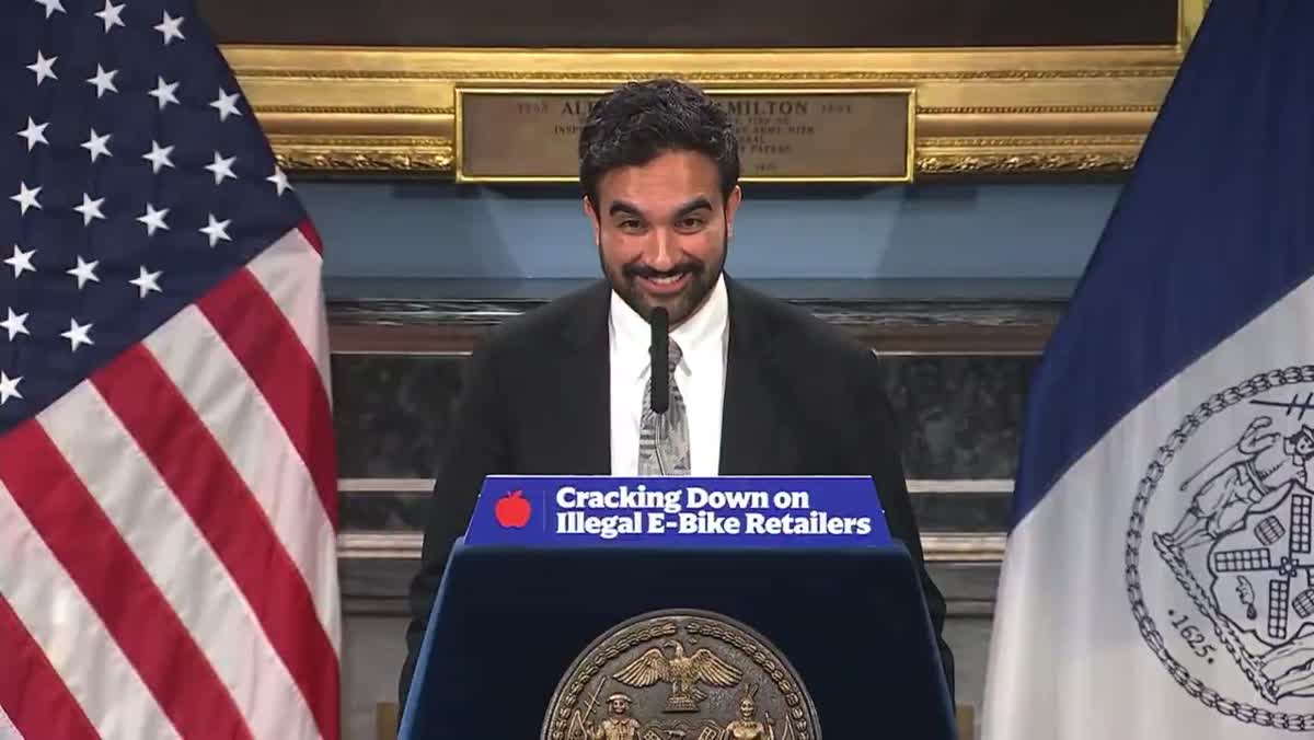 Mamdani Smacks Down MAGA Mike's 'Marxist Democrats' And 'Mini-Mamdanis' Slurs