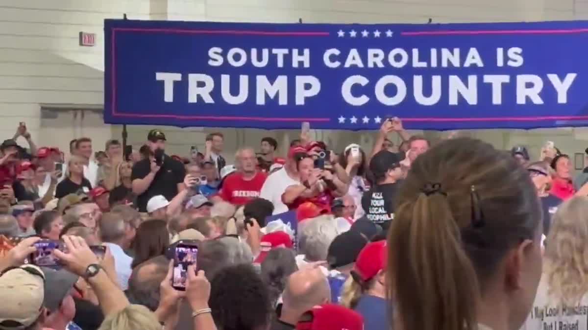 This T-Shirt Apparently Didn’t Go Over Well At Trump’s Rally; Can't Imagine Why!