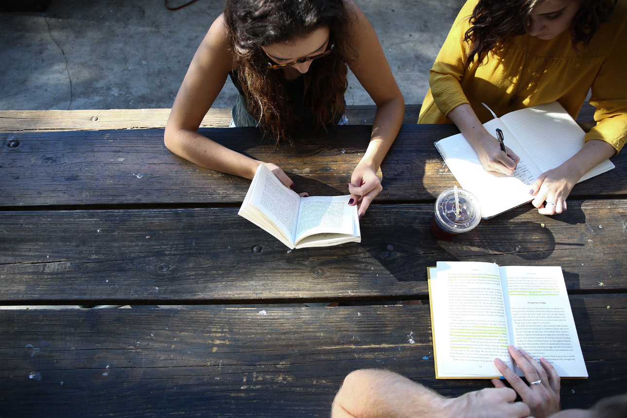 Missouri Students Sue Over Book Bans - Vimarsana News