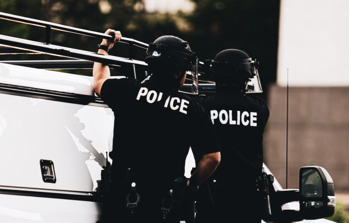 Torrance Police Texts Reveal Racism, Homophobia - Vimarsana News