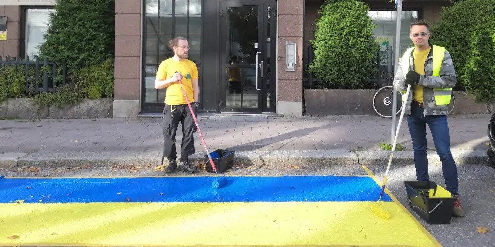 Two Finnish Men 'Annex' Russian Consul's Parking Spot - Vimarsana News