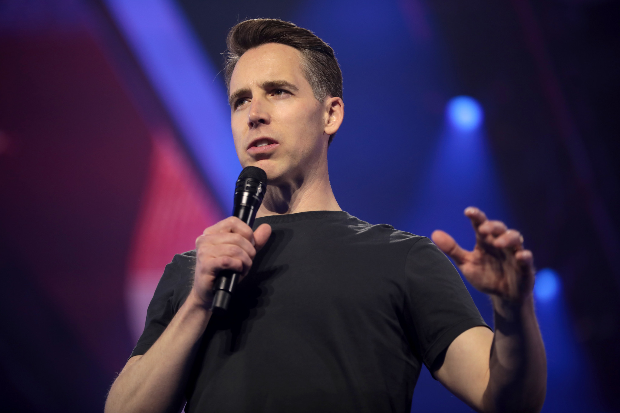 Josh Hawley Gets Roasted Over Stupid Idea On Israel And Ukraine - Vimarsana News
