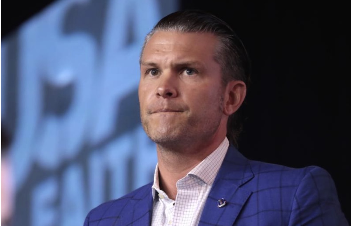 GOP Senator Promises ‘Vigorous Oversight’ Of Hegseth’s War Crimes