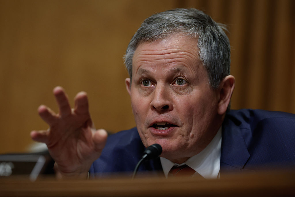 Retiring Senator Anoints His Successor In A Backhanded Move