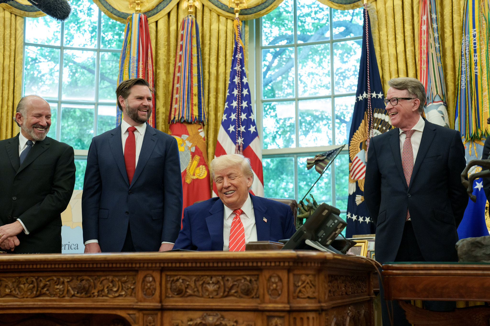 'A Killer, Now You’re A P*ssy': Trump’s Private Tirade At Lutnick Over Tariffs